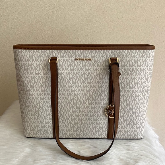 Michael Kors purse and wallet set - Picture 5 of 8